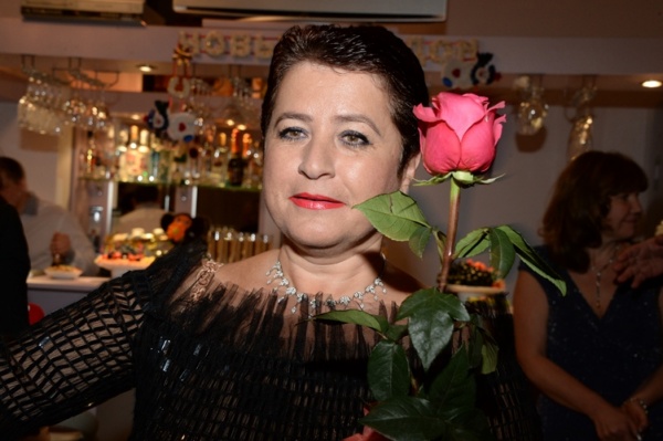 http://zvezdi.ru/uploads/photos/show/014_Novogolniy_Vecher_Vitorgan_%D0%98%D1%80%D0%B8%D0%BD%D0%B0%20%D0%92%D0%B8%D1%82%D0%BE%D1%80%D0%B3%D0%B0%D0%BD%20%D0%BD%D0%B0%20%D0%BD%D0%BE%D0%B2%D0%BE%D0%B3%D0%BE%D0%B4%D0%BD%D0%B5%D0%BC%20%D0%B2%D0%B5%D1%87%D0%B5%D1%80%D0%B5%20%D0%AD.%D0%92%D0%B8%D1%82%D0%BE%D1%80%D0%B3%D0%B0%D0%BD%D0%B0.jpg