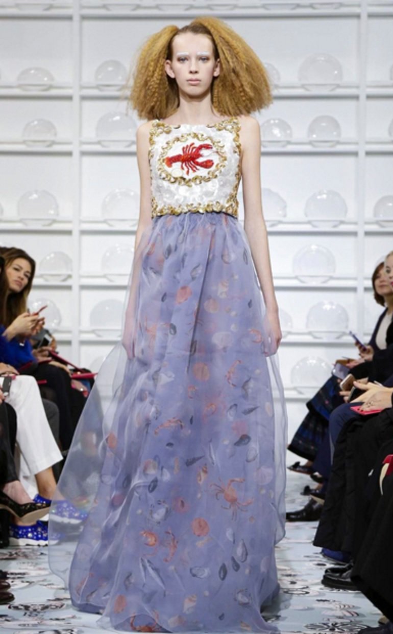 Удивительные платья на показе мод весна-лето 2016 от Скиапарелли