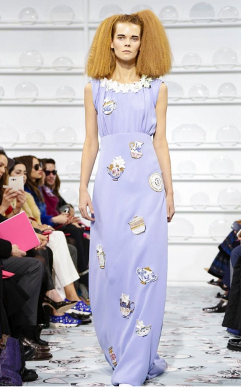 Удивительные платья на показе мод весна-лето 2016 от Скиапарелли