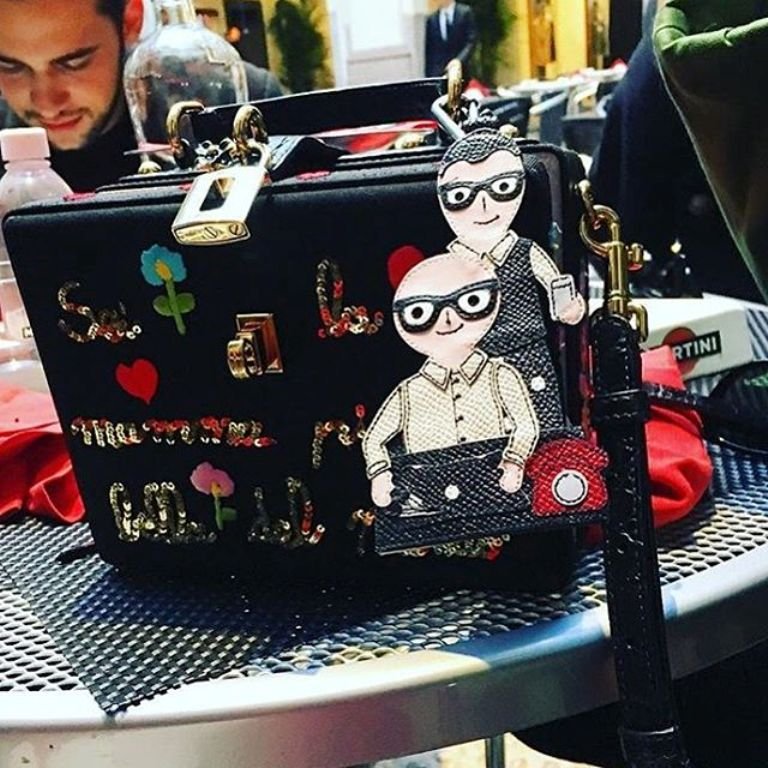 Модный дом Dolce&Gabbana представил необычную коллекцию сумок