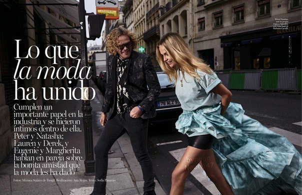 Дизайнер Питер Дундас и Наташа Поли позируют в дуэте для Vogue
