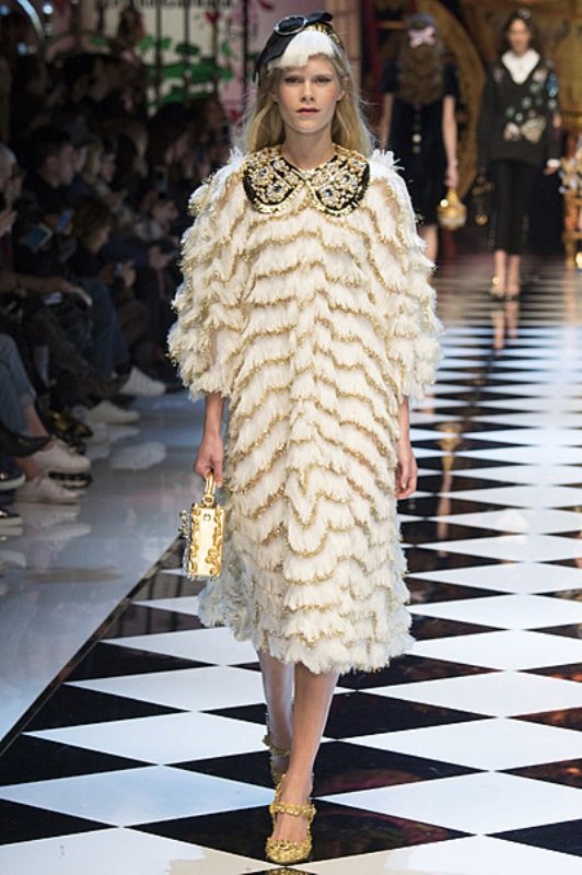 Блестящая коллекция Dolce & Gabbana представлена на Неделе моды в Милане
