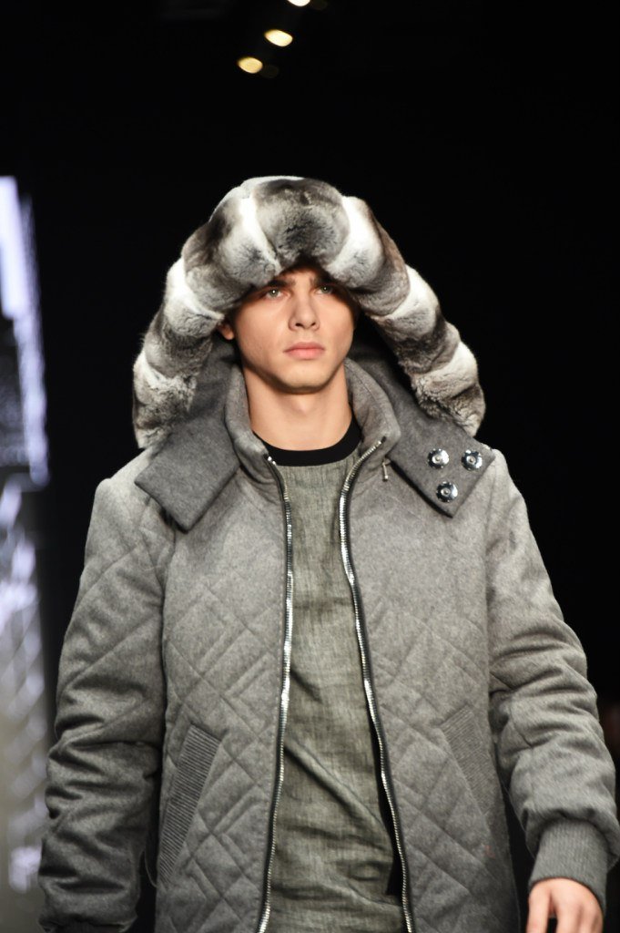 Топ-лучших меховых нарядов Игоря Гуляева на Fashion Week 2016