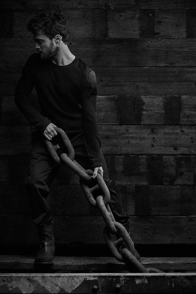 Дэниэл Рэдклифф в черно-белом мужественном фотосете для Vanity Fair
