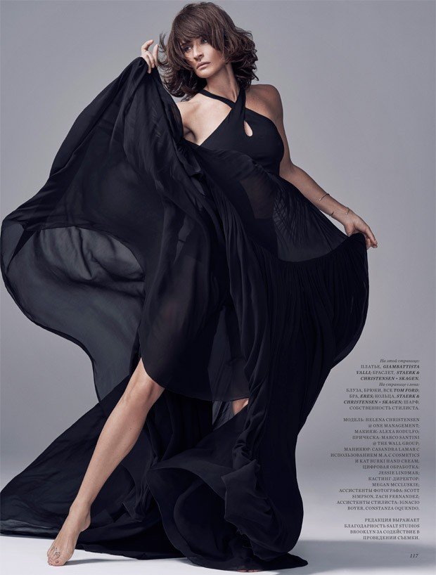 Хелена Кристенсен снялась для обложки Harper’s Bazaar