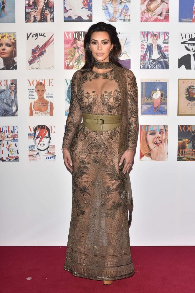 Соблазнительная Ким Кардашьян на гала-ужине 100-летнего юбилея Vogue