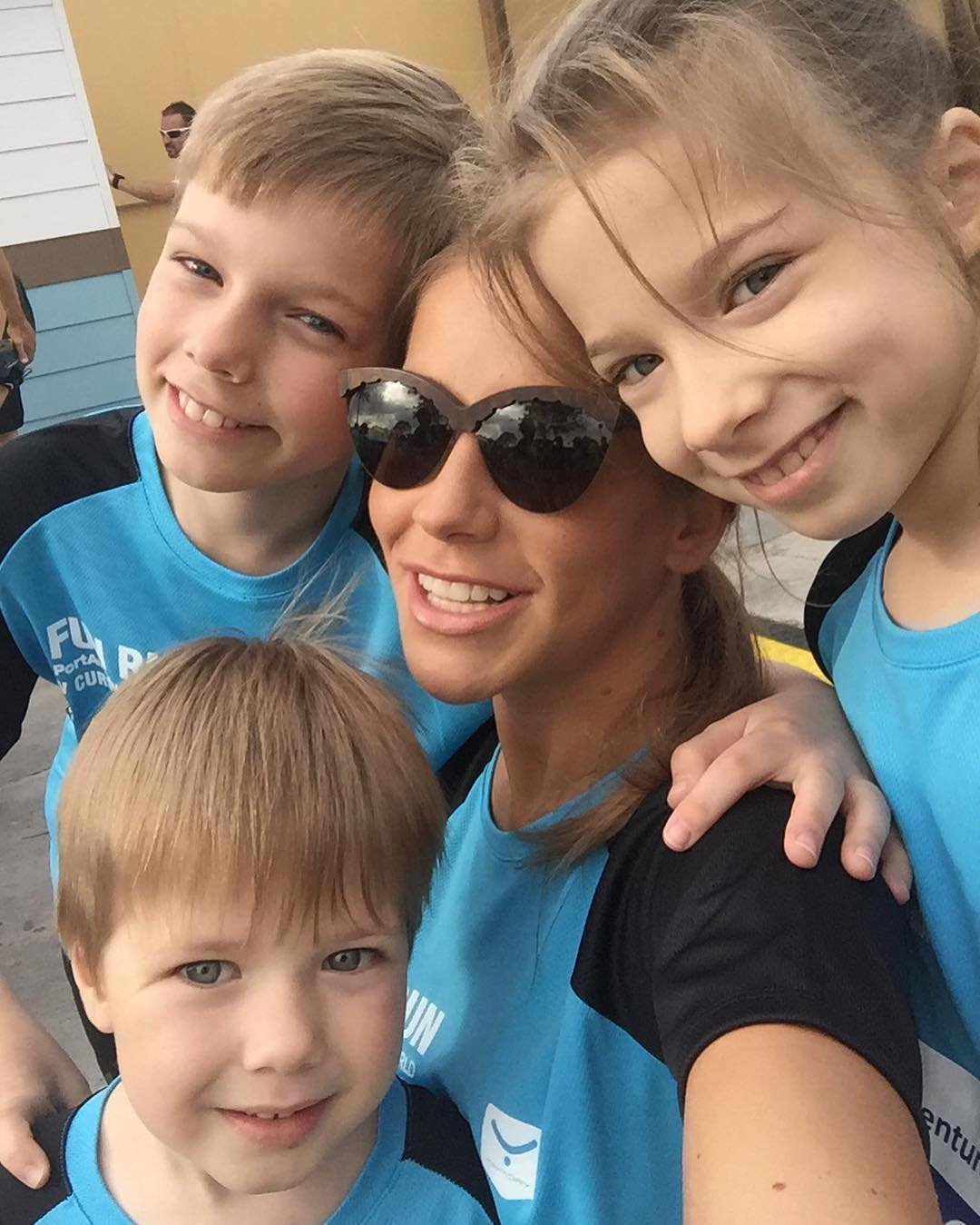 Юлия Барановская с дочкой и сыновьями отметила День Защиты Детей