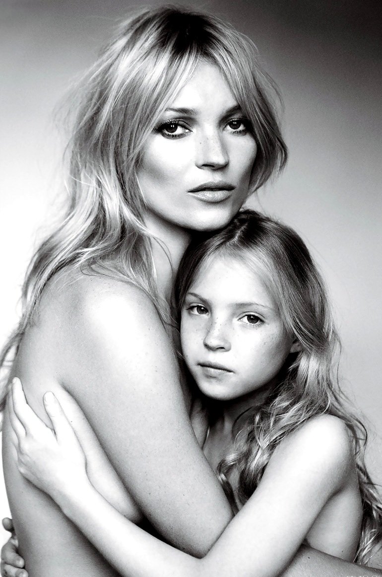 Кейт Мосс со своей дочерью на обложке Vogue