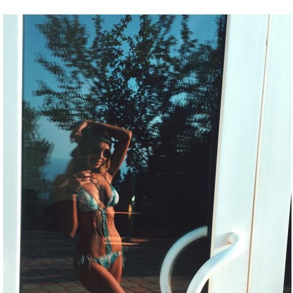 Лера Козлова показала снимок в бикини из Крыма