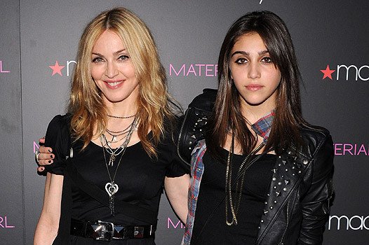 Мадонна выложила в сеть редкий снимок своей дочери
