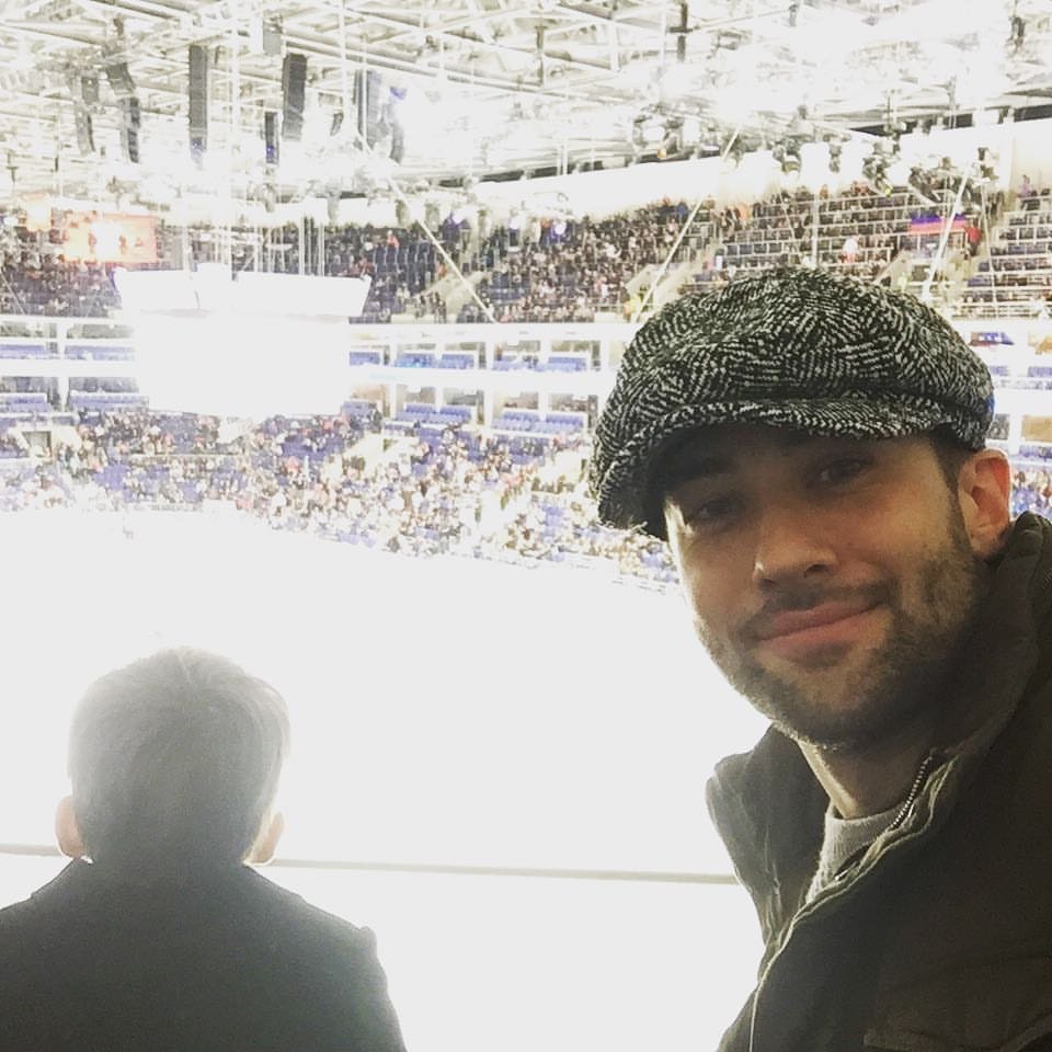 Дмитрий Шепелев с сыном впервые посетил хоккейный матч