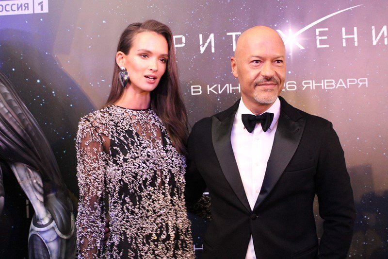 Фёдор Бондарчук произвёл фурор, появившись на премьере «Притяжения» с Паулиной Андреевой