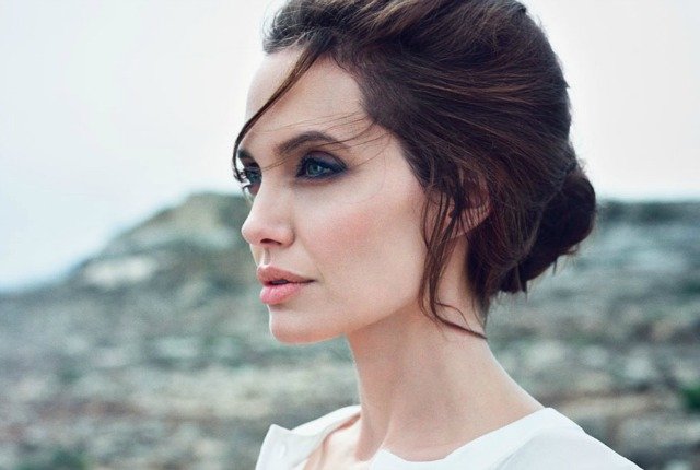 Анджелина Джоли поразила сеть фантастическим внешним видом