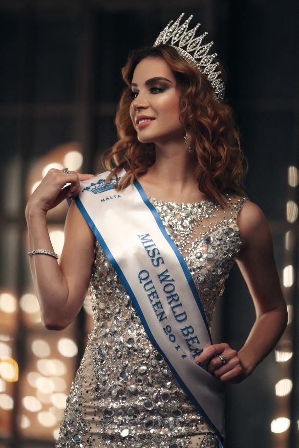 Российская модель Анна Мэй получила гран-при на конкурсе «Miss World Beaty Queen 2017»
