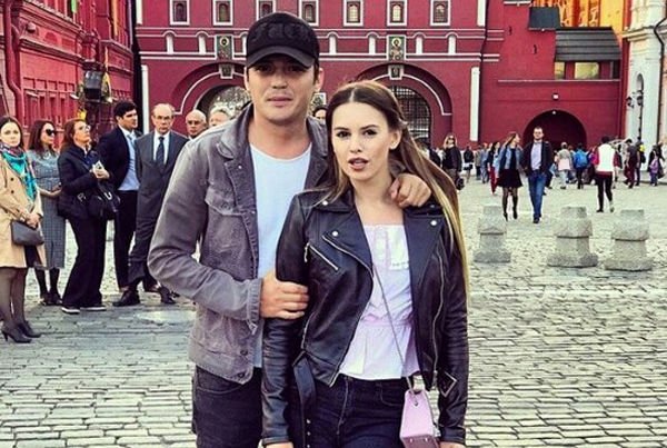 Саша Артемова и Евгений Кузин собираются пожениться в Греции