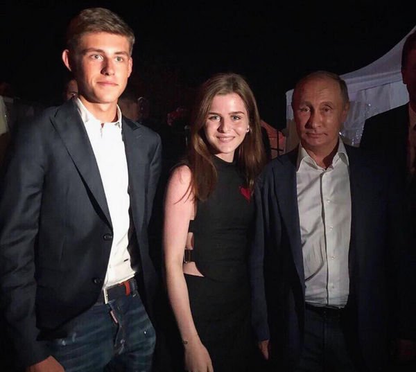 Тина Канделаки опубликовала фото дочери с Владимиром Путиным