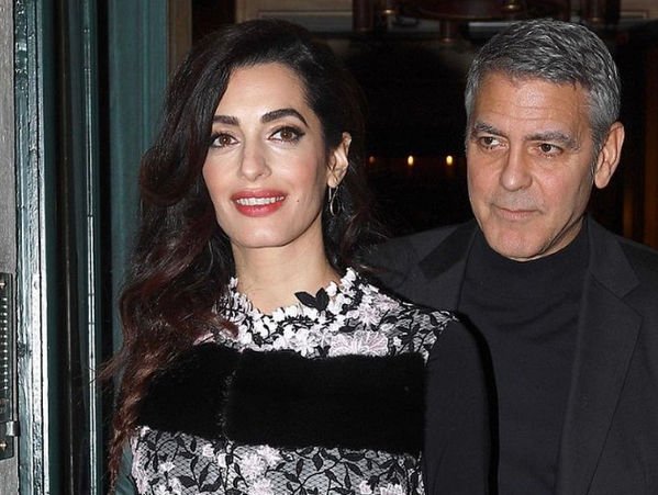 Амаль Клуни выглядела шикарно на свидании со своим супругом