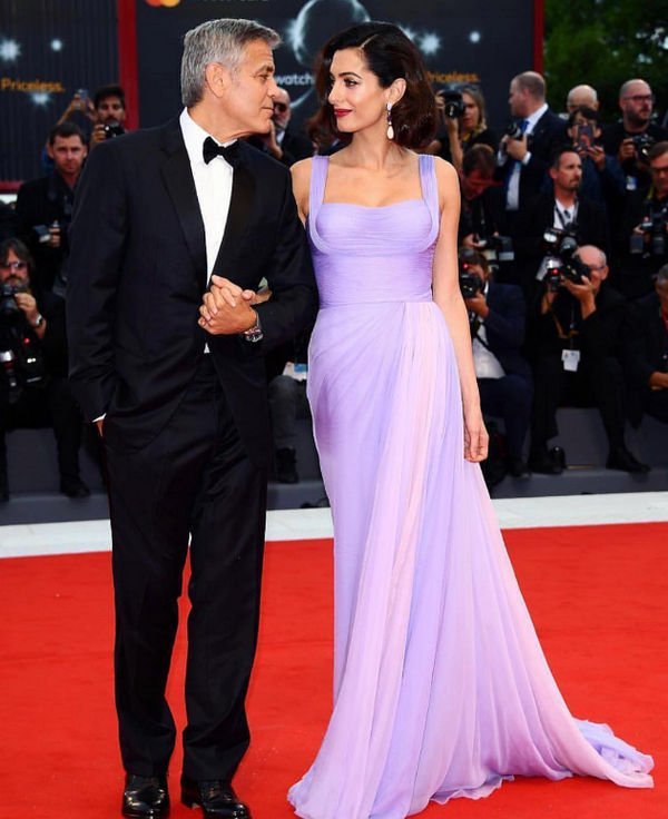 Джордж и Амаль Клуни впервые появились на премьере фильма после рождения детей