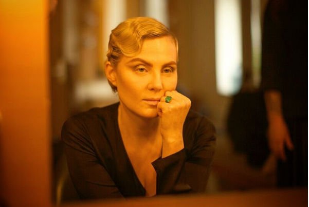 Рената Литвинова пробует себя в роли режиссера в театре