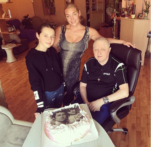 Анастасия Волочкова сообщила о плохом самочувствии отца