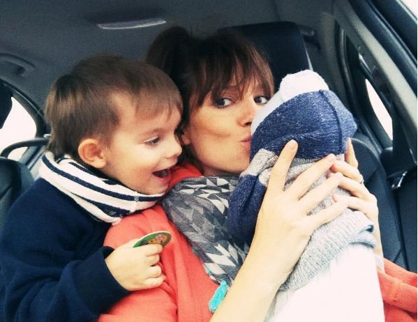 Светлана Светикова призналась, что не может устоять перед манипуляциями новорожденного сына