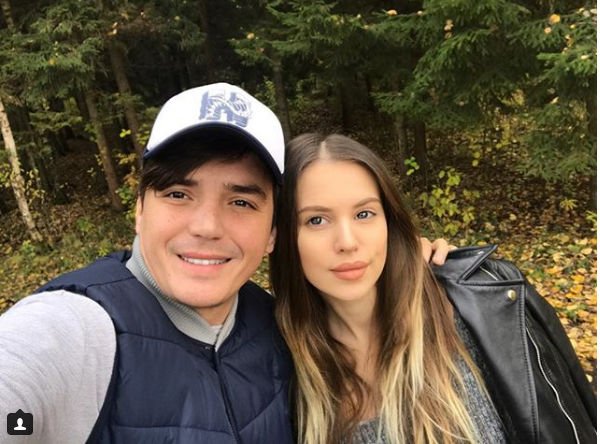 Рустам Солнцев счастлив стать ведущим на бракосочетании Евгения Кузина и Саши Артемовой