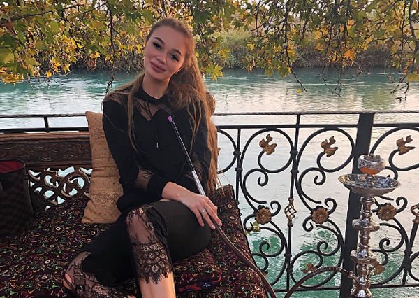 Молодая любовница Дениса Вороненкова сообщила новые подробности своего романа
