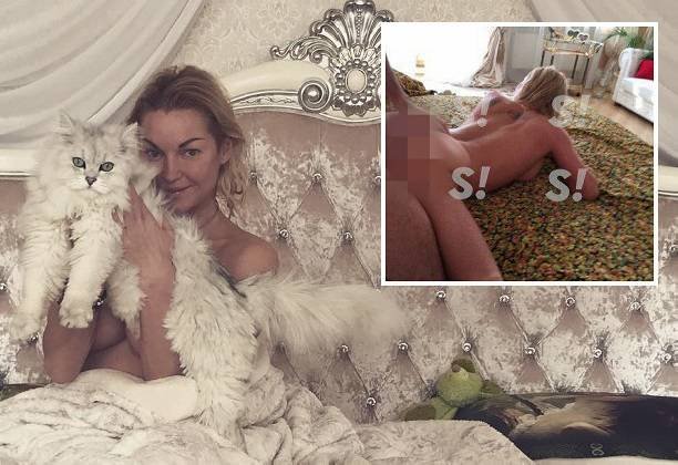 Анастасия Волочкова пообещала опубликовать секс-видео, где облизывают её "цветок"