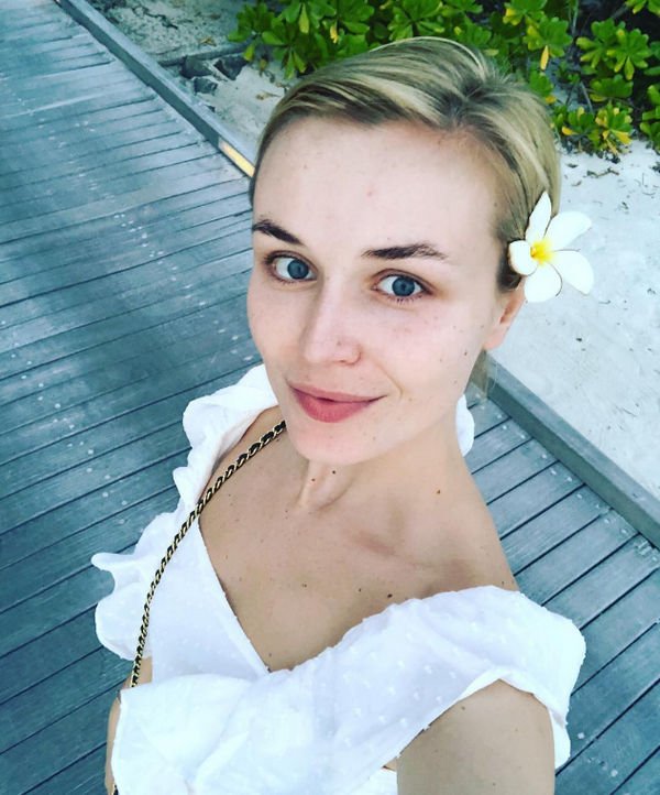 Полина Гагарина без косметики восхитила своих фанатов