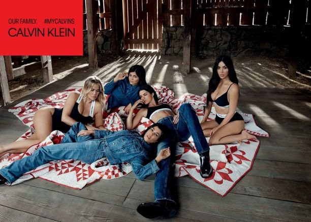 Представительницы клана Кардашьян представила сексуальную фотосессию для Calvin Klein