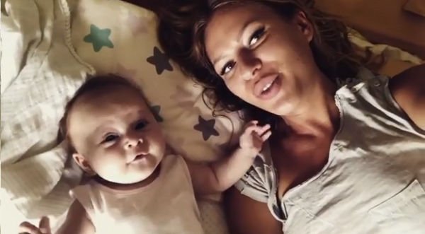 Рита Дакота опубликовала видео с дочкой, восхитив фанатов