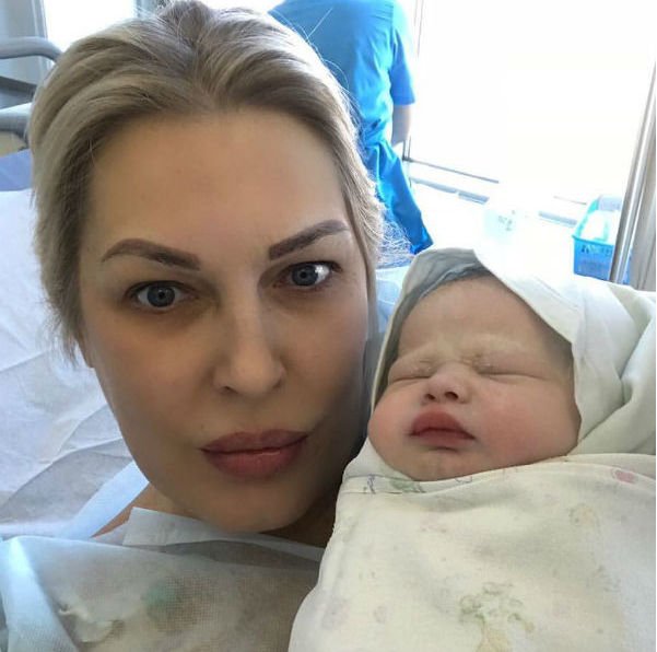 Елена Ясевич родила второго ребенка