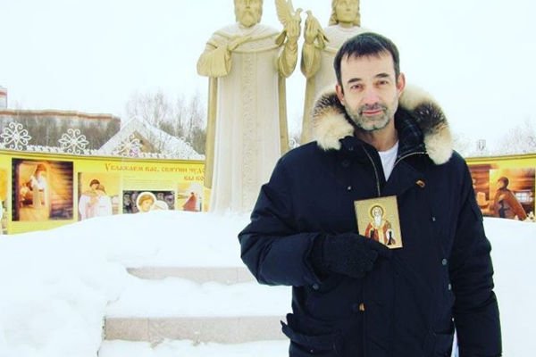 Дмитрий Певцов не может простить себе то, что не хотел общаться с сыном