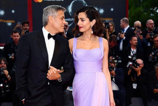 В Сети был размещен первый снимок дочери Джорджа и Амаль Клуни