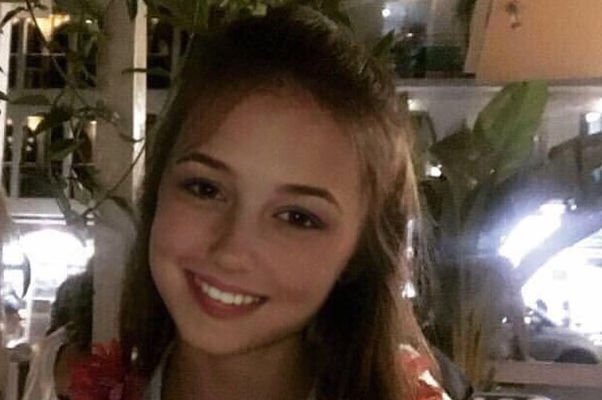 16-летняя Катя Старшова шокировала, показав заметно округлившийся живот