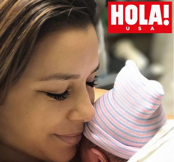 Ева Лонгория опубликовала трогательное фото новорожденного сына