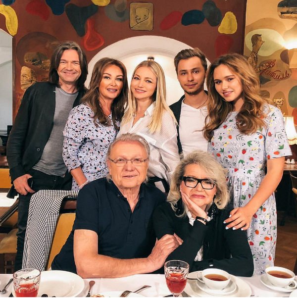 Инна Маликова поделилась редким семейным снимком