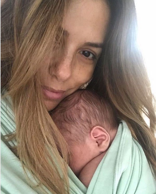 Ева Лонгория опубликовала милый снимок новорожденного сына