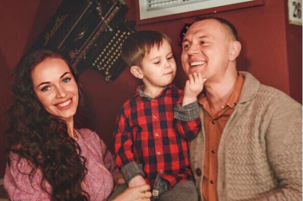 Степан Меньщиков подарил экс-супруге с детьми новую квартиру