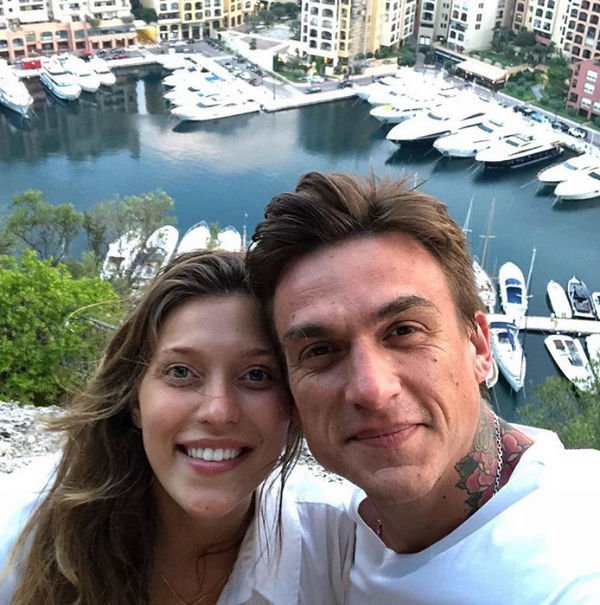 Помолвленные Регина Тодоренко и Влад Топалов наслаждаются отдыхом в Монако