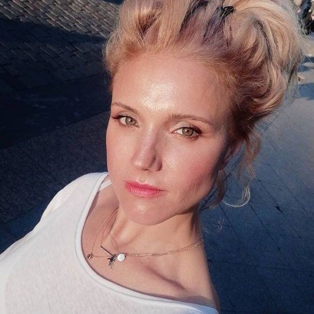 41-летняя Ира Тонева поделилась фото своей голой груди