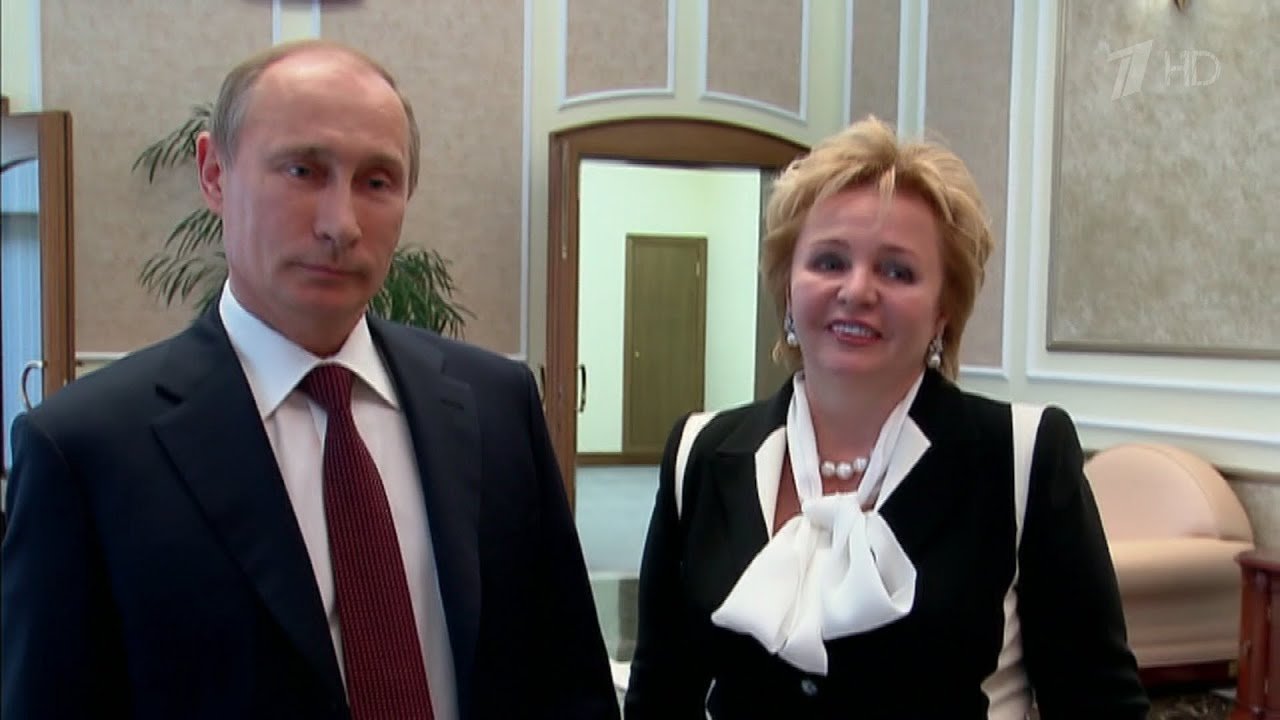 Потенциальная дочь Владимира Путина впервые появилась на российском ТВ