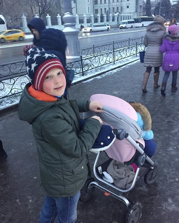 Известная ведущая, мама 4-ых детей Ирина Шадрина сбежала из России