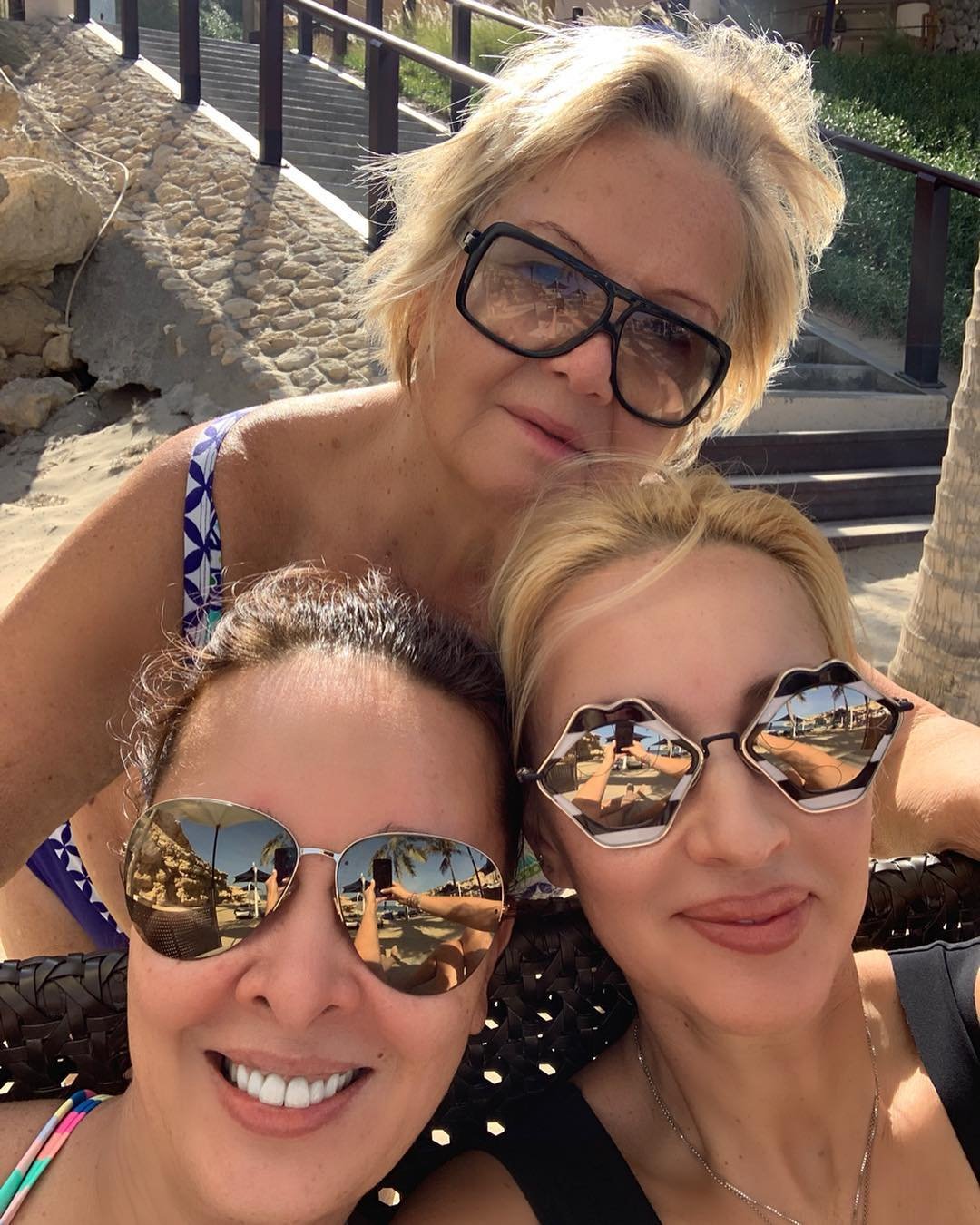 Лера Кудрявцева разместила пляжную фотосессию в купальнике на отдыхе в Оман