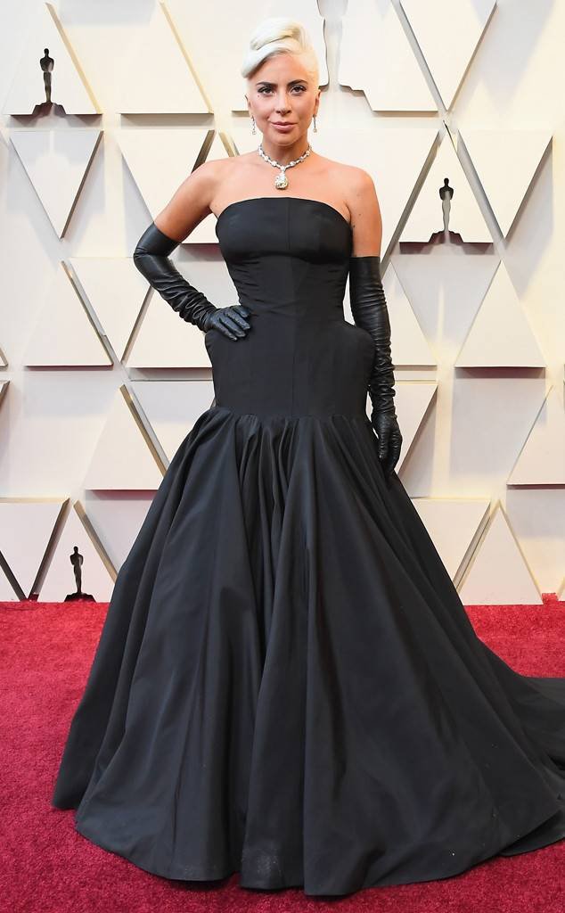 Леди Гага появилась на «Оскаре» в бриллиантовом колье за $40 миллионов