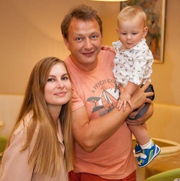 Всё-таки развод: супруга Марата Башарова устала терпеть его агрессию