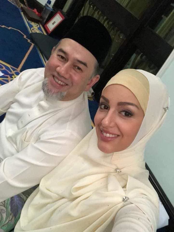 В сеть попало фото беременной экс-супруги короля Малайзии Оксаны Воеводиной