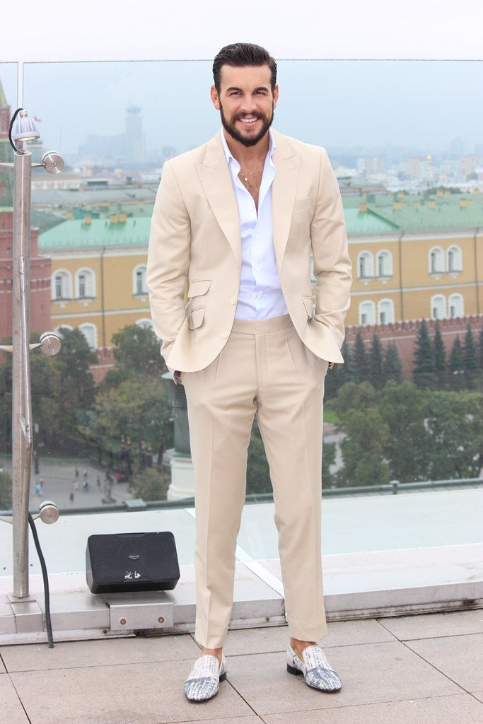Марио Касас представил в Москве необычный сериал, где сыграл главную роль