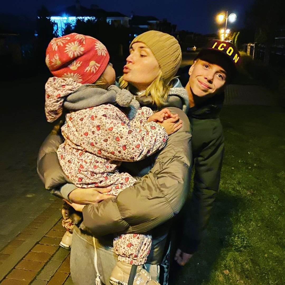 Полина Гагарина поделилась фотографией с детьми
