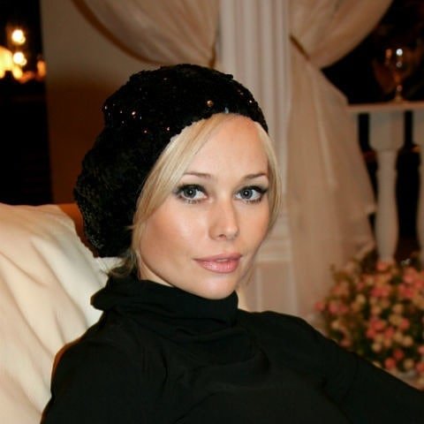 Елена Корикова пригрозила судом тем, кто называл её опухшей пьяницей после пластики